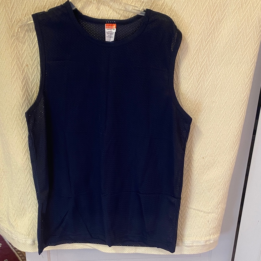 Classic Black Sleeveless Tanks Top